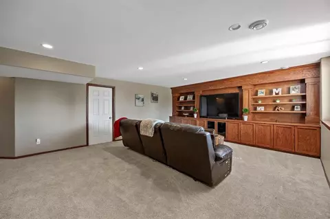 5102 Windmill Ct SW, Cedar Rapids, IA 52404 photo 31