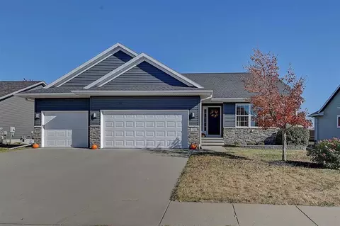 210 N Colton Dr, North Liberty, IA 52317