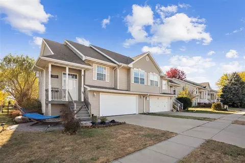 3425 S Jamie Ln, Iowa City, IA 52240