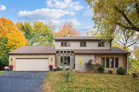 3628 Honey Hill Dr SE, Cedar Rapids, IA 52403