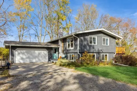 3434 Willow Dr NE, North Liberty, IA 52317