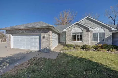 125 E 16th St, West Liberty, IA 52776