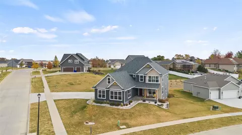 906 W Orange St, West Branch, IA 52358