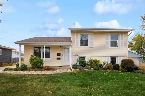 440 NW Elder Ln NW, Cedar Rapids, IA 52405