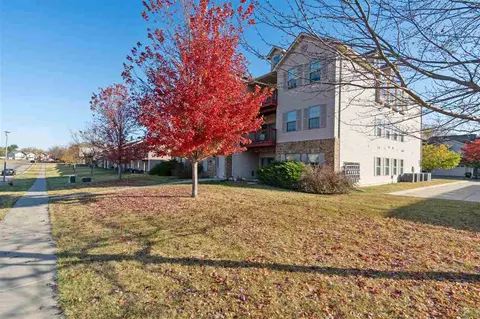 1010 Rachael St #303, North Liberty, IA 52317