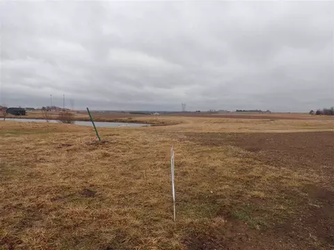 1438 Terrace Ln, Westliberty, IA 52776