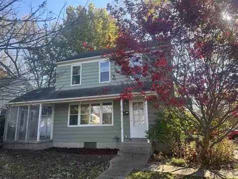 1903 F St, Iowa City, IA 52240