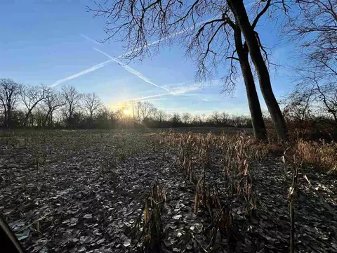 O O Ave, Marengo, IA 52301