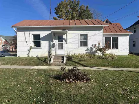 332 N Johnson St, Iowa City, IA 52245