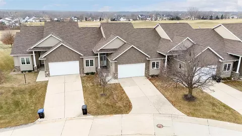 3489 Stone Ct, Marion, IA 52302