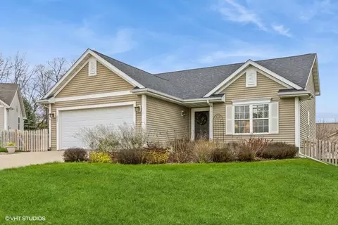 42 Phyllis Pl, Iowa City, IA 52245