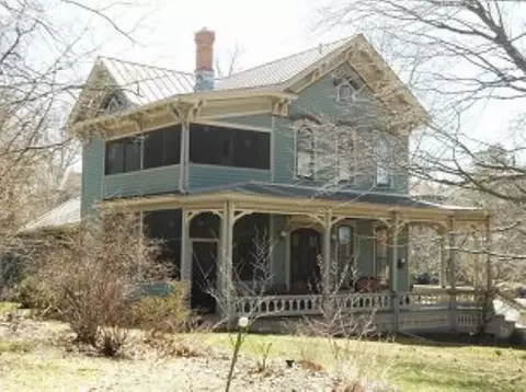 1011 Woodlawn Ave, Iowa City, IA 52245