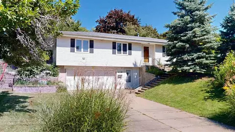 1426 Rochester Ave, Iowa City, IA 52245