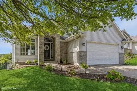 753 Tipperary Rd, Iowa City, IA 52246