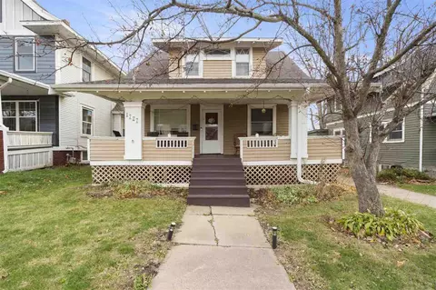 1727 5th Ave SE, Cedar Rapids, IA 52403