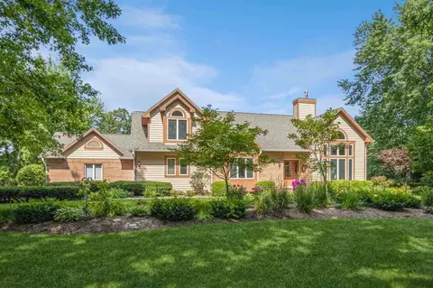 2 Tucson Pl, Iowa City, IA 52246