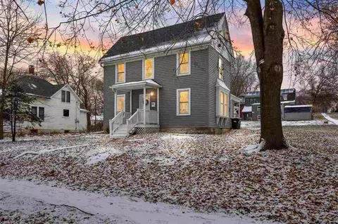 830 Fairchild St, Iowa City, IA 52245