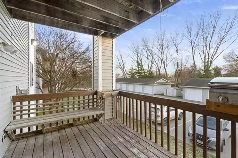 110 Shannon Dr, North Liberty, IA 52317