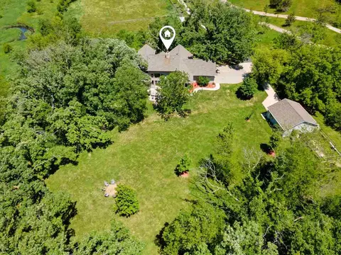 1210 Marion Airport Rd, Marion, IA 52302