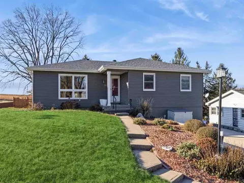 332 S 1st St, West Branch, IA 52358