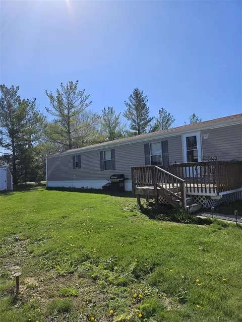 249 Golfview Ct, North Liberty, IA 52317