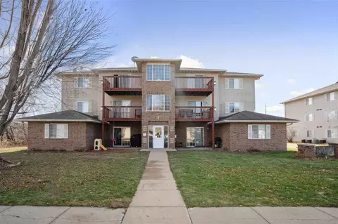 633 Kimberlite St, Tiffin, IA 52340