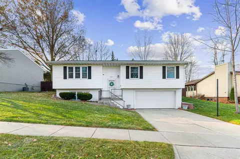 1011 Pepper Dr, Iowa City, IA 52240