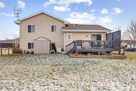Exterior - 1780 North Dr, Ely, IA 52227 photo 4 of 6
