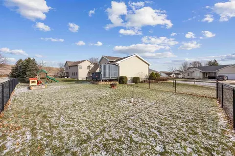Exterior - 1780 North Dr, Ely, IA 52227 photo 5 of 6