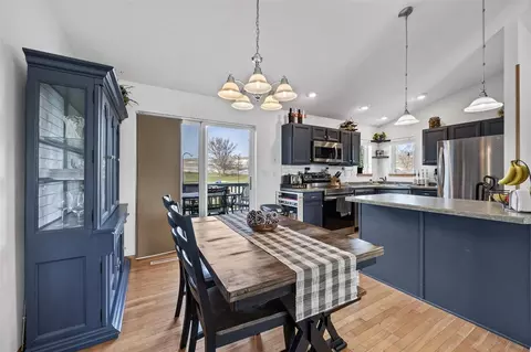 Dining - 1780 North Dr, Ely, IA 52227 photo 1 of 1
