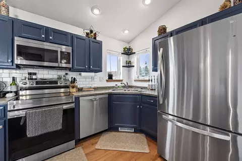 Kitchen - 1780 North Dr, Ely, IA 52227 photo 2 of 4