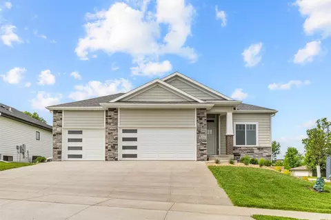 333 Sierra Trce, Coralville, IA 52241