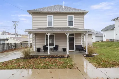 607 Elm St, Williamsburg, IA 52361
