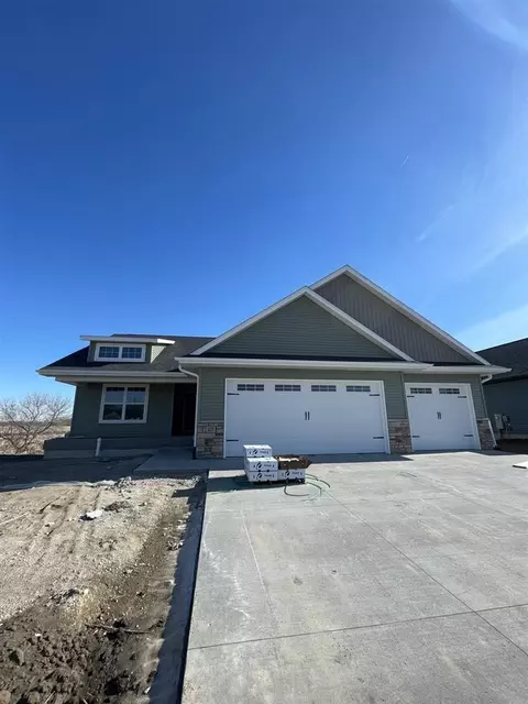 112 Buysse Ln, West Liberty, IA 52776
