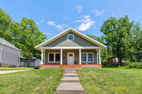 628 S Lucas St, Iowa City, IA 52240