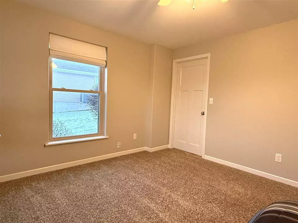 Bedroom - 189 Kenton Way, Williamsburg, IA 52361 photo 6 of 6