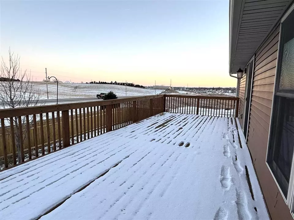 Exterior - 189 Kenton Way, Williamsburg, IA 52361 photo 5 of 7