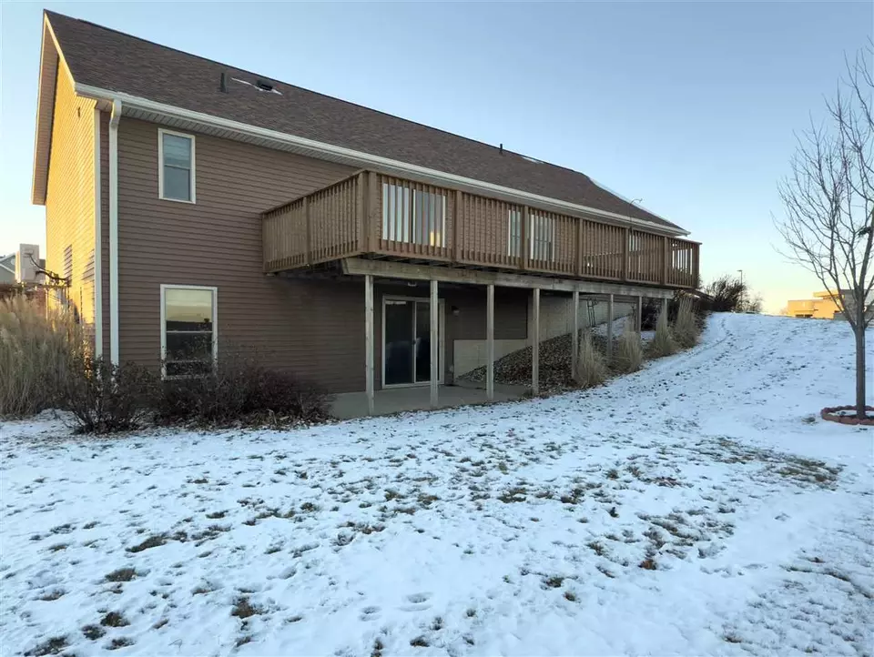 Exterior - 189 Kenton Way, Williamsburg, IA 52361 photo 3 of 7