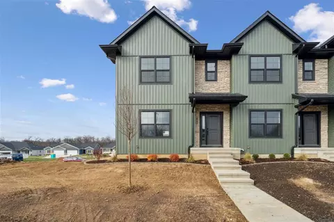 4743 Preston Ln, Iowa City, IA 52246