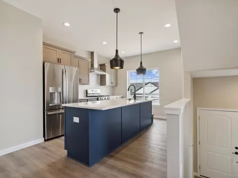 966 Dubs Dr, Iowa City, IA 52246