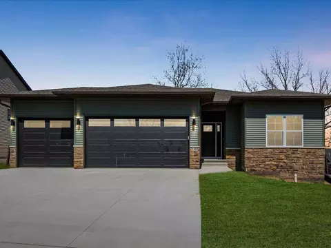 1501 Legend Dr, Tiffin, IA 52340
