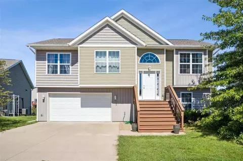 1656 Vesti Ln, Iowa City, IA 52240