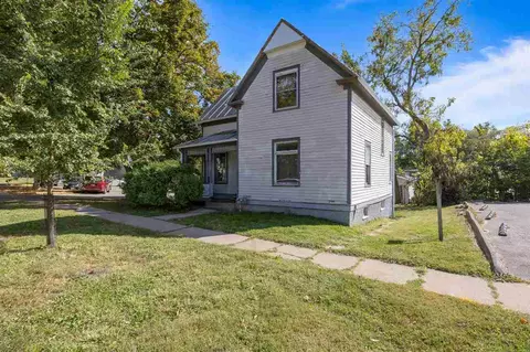 711 Church St, Iowa City, IA 52245