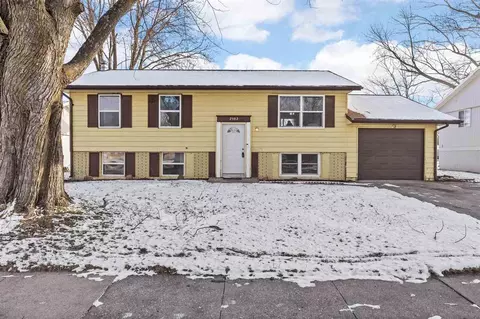 2502 Nevada Ave, Iowa City, IA 52240