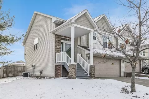 20 Vandello Dr, North Liberty, IA 52317