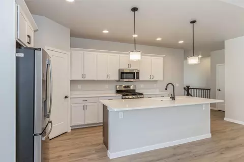 1060 Switchgrass Ln, Ely, IA 52227 photo 9