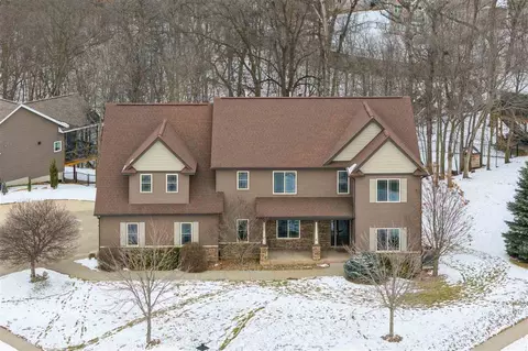 1820 Silver Maple Trl, North Liberty, IA 52317