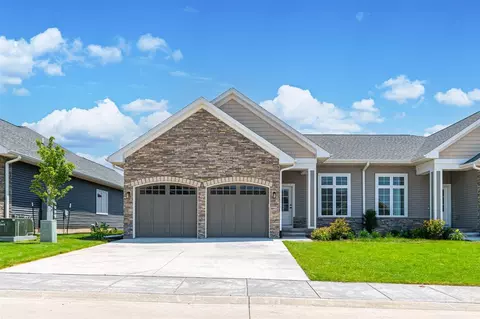 2889 Crimson Ln UNIT A, Coralville, IA 52241