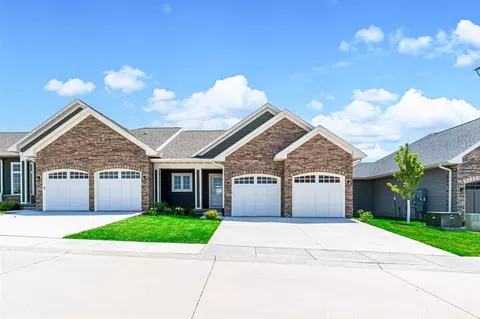 2885 Crimson Ln UNIT D, Coralville, IA 52241