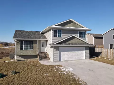 1359 Terrapin Dr, Iowa City, IA 52240